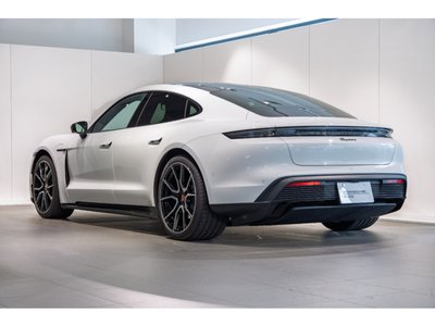 2026 Porsche TAYCAN photo 2