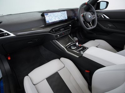 صورة مصغرة 32 لـ 2026 BMW M4 CABRIOLET