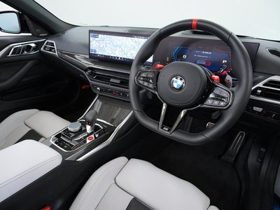صورة مصغرة 29 لـ 2026 BMW M4 CABRIOLET