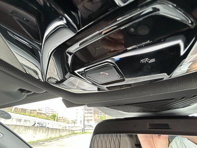 2025 BMW IX2 thumbnail 82