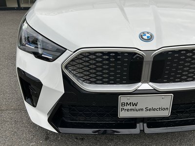 2025 BMW IX2 thumbnail 30