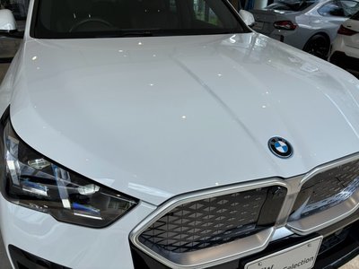 2025 BMW IX2 thumbnail 111