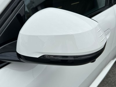 2025 BMW IX2 thumbnail 44