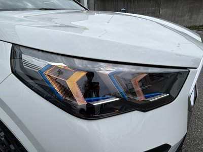 2025 BMW IX2 thumbnail 36