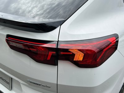 2025 BMW IX2 thumbnail 46