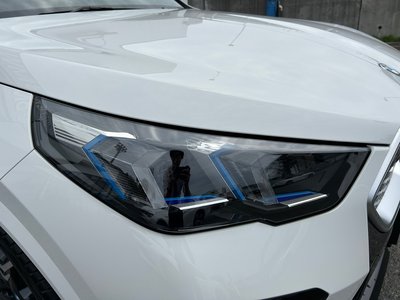 2025 BMW IX2 thumbnail 21
