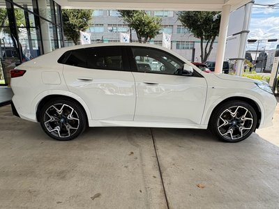 2025 BMW IX2 thumbnail 103