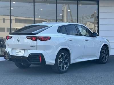 2025 BMW IX2 photo 12
