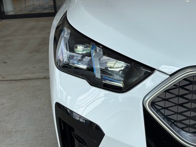 2025 BMW IX2 thumbnail 117