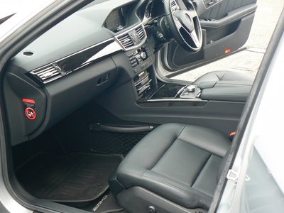 2012 Mercedes-BENZ E-CLASS photo 10