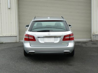 2012 Mercedes-BENZ E-CLASS photo 4