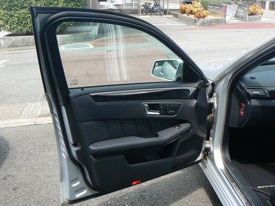 2012 Mercedes-BENZ E-CLASS thumbnail 36