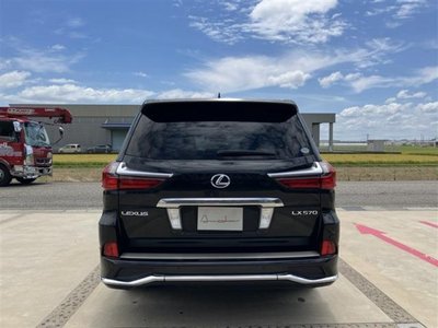 2015 Lexus LX — фото 5