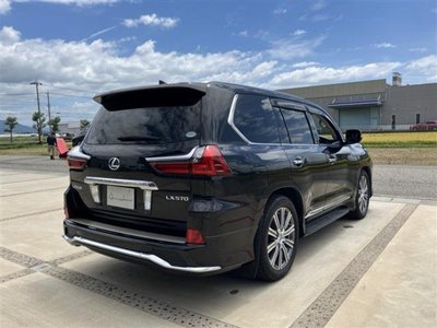 2015 Lexus LX — фото 4