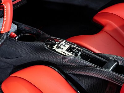 2021 Ferrari SF90 STRADALE 照片 15