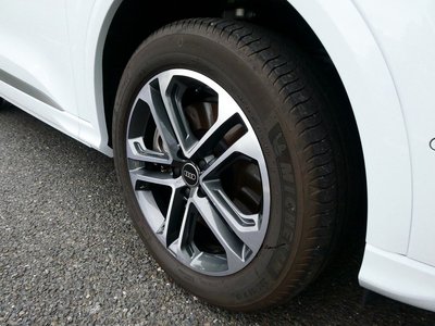 2025 AUDI Q5 SPORTBACK photo 9