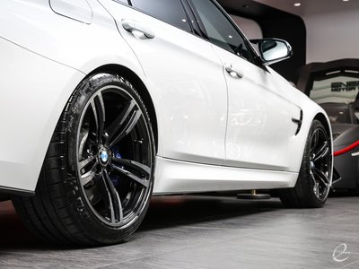 2017 BMW M3 SEDAN photo 16