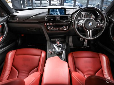 2017 BMW M3 SEDAN photo 3