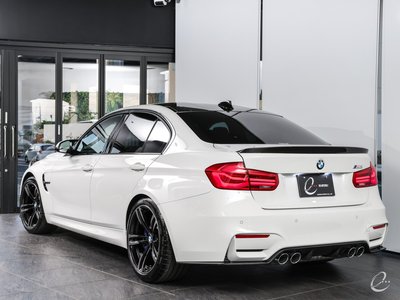 2017 BMW M3 SEDAN photo 4