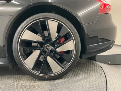 صورة 14 لـ 2023 AUDI E-TRON GT QUATTRO