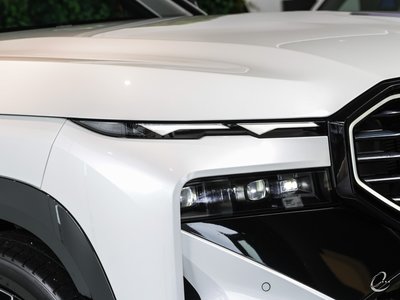 2024 BMW XM thumbnail 21