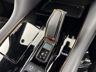 صورة 23 لـ 2024 Toyota ALPHARD