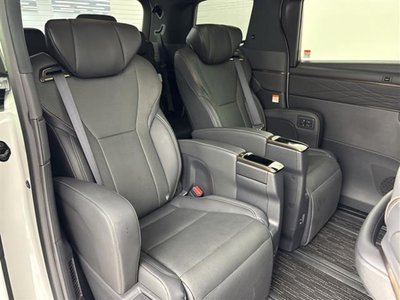 صورة 33 لـ 2024 Toyota ALPHARD