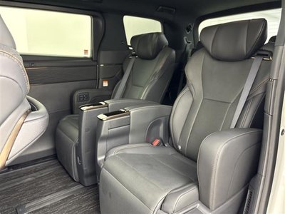 صورة 31 لـ 2024 Toyota ALPHARD