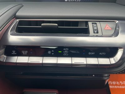 2022 Lexus LC CONVERTIBLE photo 12