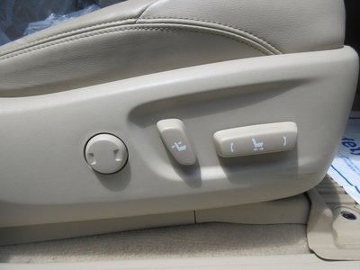 صورة 30 لـ 2023 Toyota LAND CRUISER PRADO