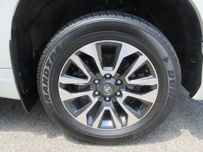 صورة 6 لـ 2023 Toyota LAND CRUISER PRADO