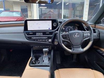 2023 Lexus ES photo 10