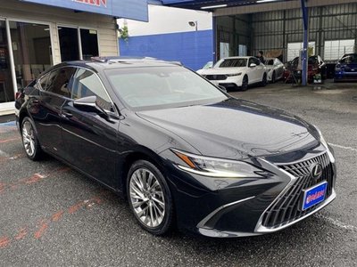2023 Lexus ES photo 4