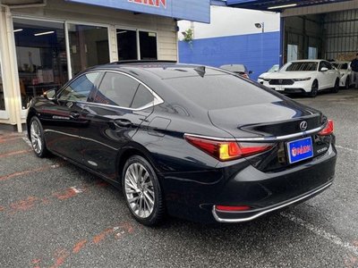 2023 Lexus ES photo 7