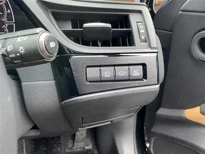2023 Lexus ES thumbnail 44