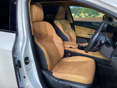 2023 Lexus NX photo 8