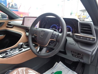 2025 Toyota CROWN SPORT photo 14