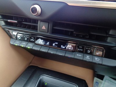 2025 Toyota CROWN SPORT thumbnail 26