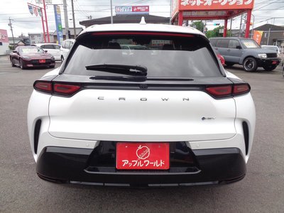 2025 Toyota CROWN SPORT photo 10