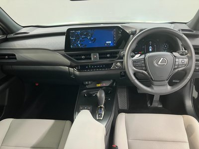 2024 Lexus UX — миниатюра 8