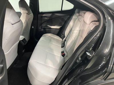 2024 Lexus UX — миниатюра 10