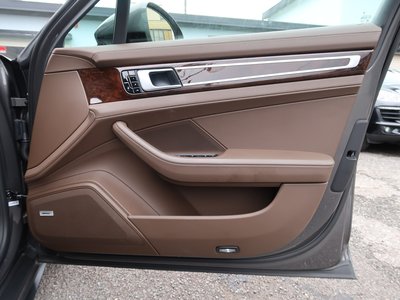 2019 Porsche PANAMERA thumbnail 39