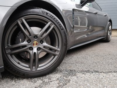 2019 Porsche PANAMERA photo 3