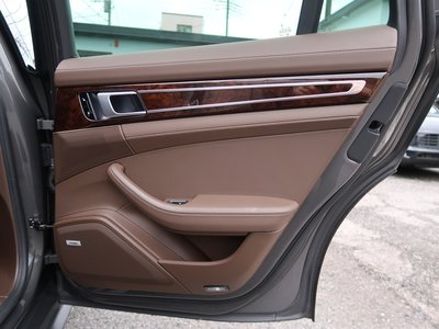 2019 Porsche PANAMERA thumbnail 41