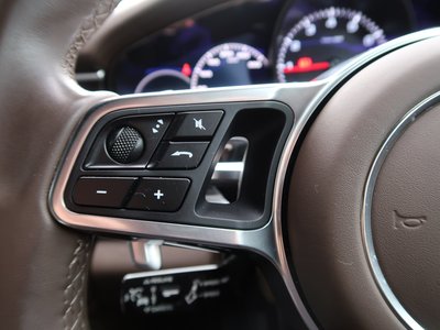2019 Porsche PANAMERA thumbnail 33