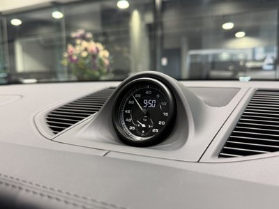 2024 Porsche MACAN thumbnail 20