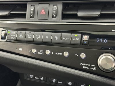 2023 Lexus ES thumbnail 19
