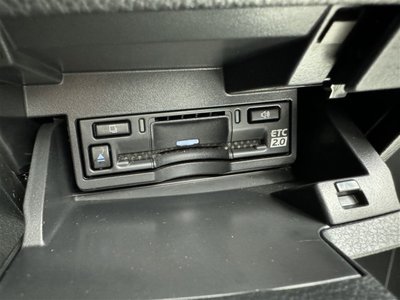 2023 Lexus ES thumbnail 18