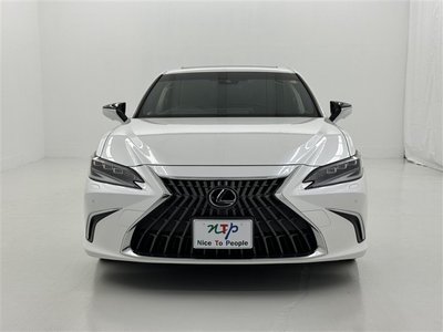 2023 Lexus ES photo 4