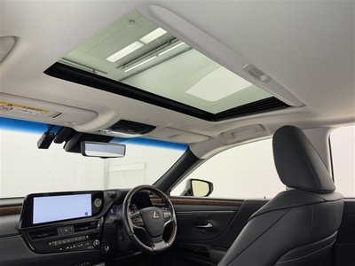 2023 Lexus ES photo 10